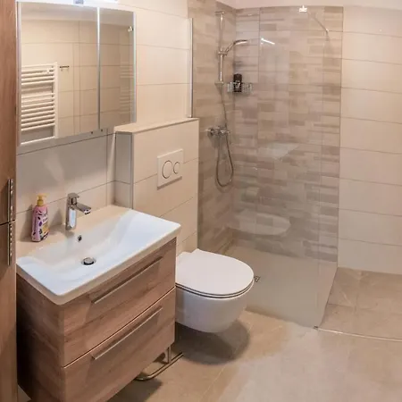 House Hiperbola & Outdoor Activities Daire *