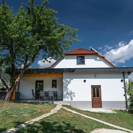 House Hiperbola & Outdoor Activities Apartament *