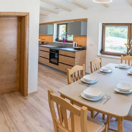 House Hiperbola & Outdoor Activities Apartment