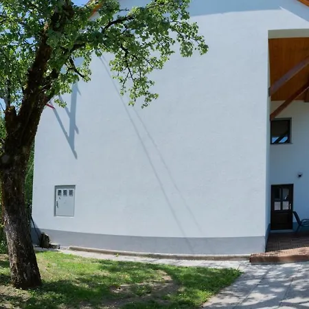 House Hiperbola & Outdoor Activities Apartment Bovec