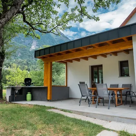 House Hiperbola & Outdoor Activities Apartament *