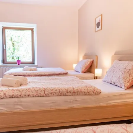 House Hiperbola & Outdoor Activities *