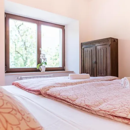 House Hiperbola & Outdoor Activities