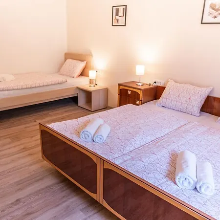 House Hiperbola & Outdoor Activities Apartament *