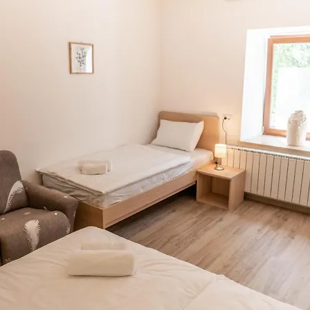 House Hiperbola & Outdoor Activities *