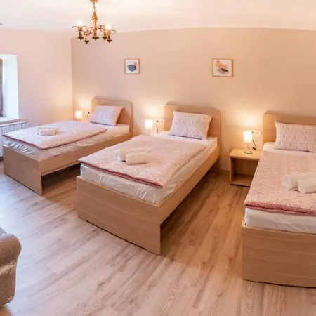 House Hiperbola & Outdoor Activities *