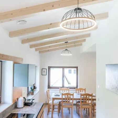 House Hiperbola & Outdoor Activities Daire