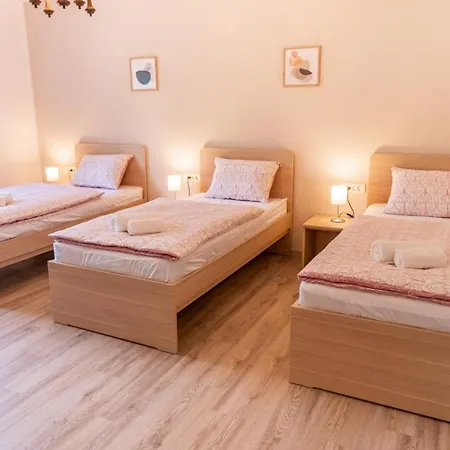 House Hiperbola & Outdoor Activities *