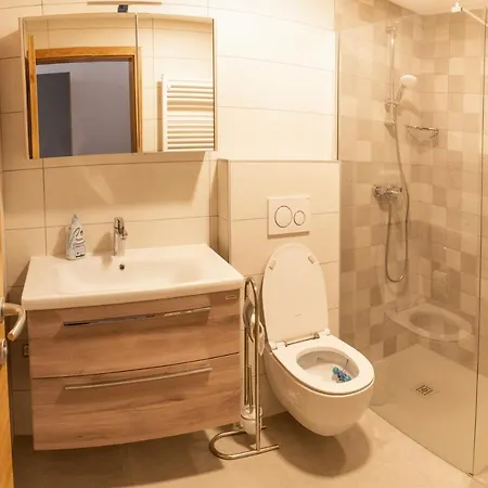 House Hiperbola & Outdoor Activities Daire *