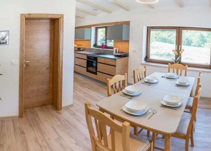 House Hiperbola & Outdoor Activities דירה