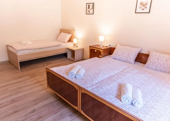 House Hiperbola & Outdoor Activities דירה *