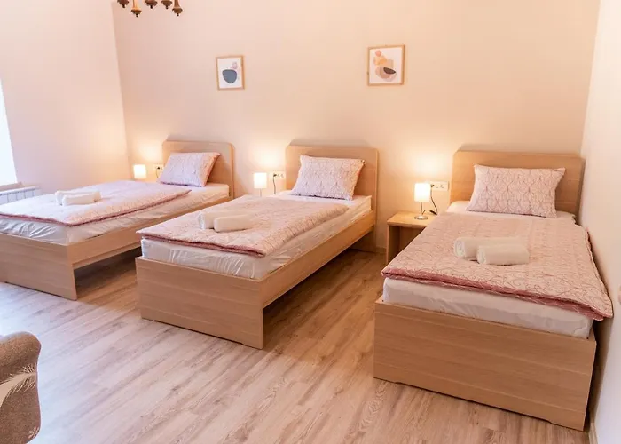 House Hiperbola & Outdoor Activities *