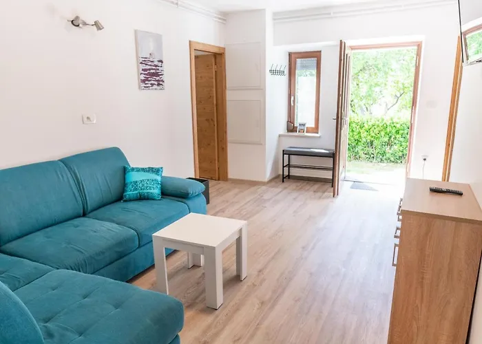 House Hiperbola & Outdoor Activities *